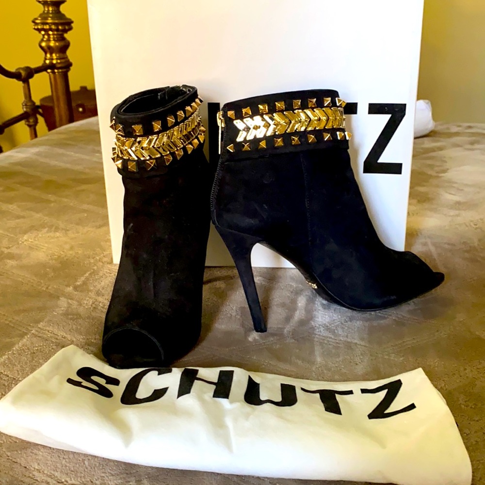 Schutz studded ankle boots. No flaws. Size 6
